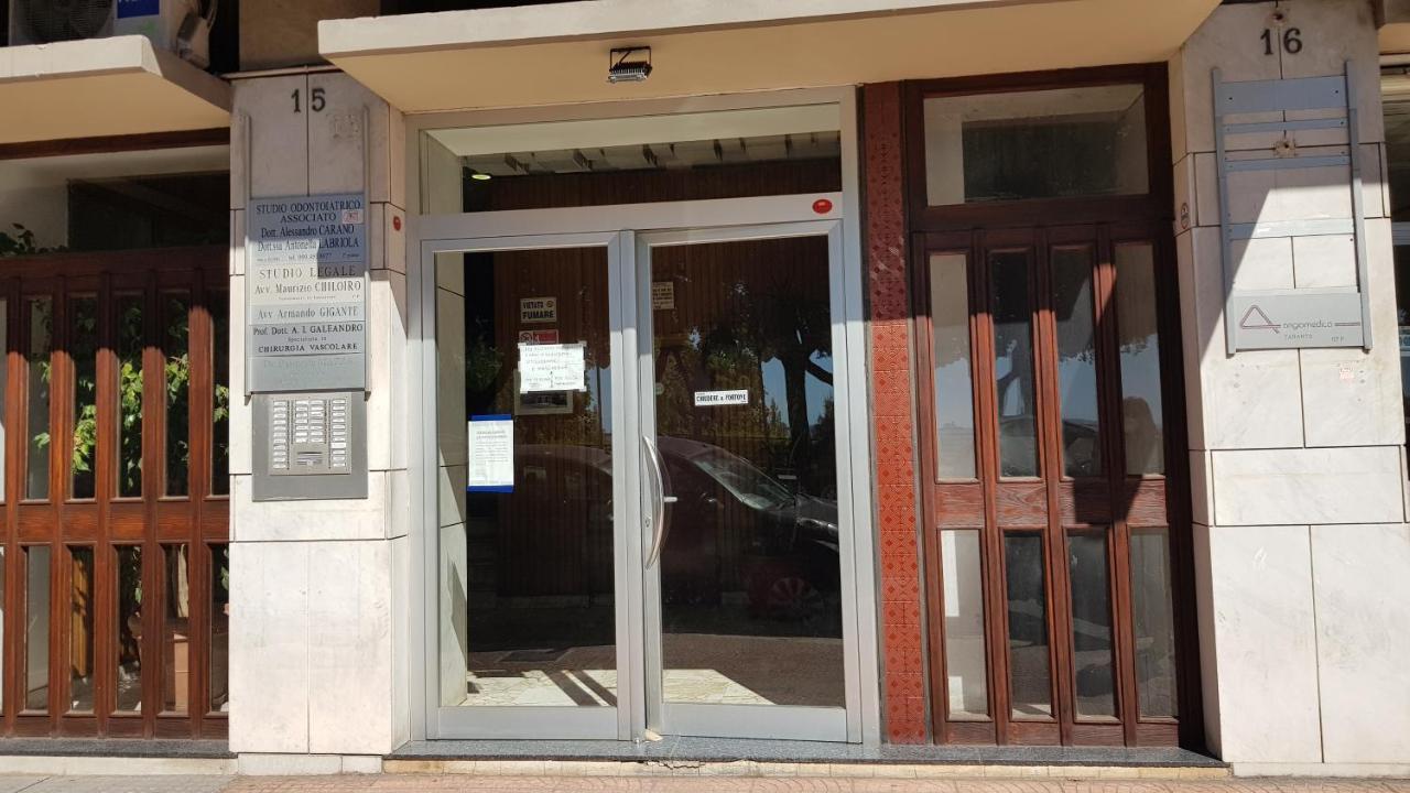 Amanda'S Panorama Apartment Taranto Exterior photo